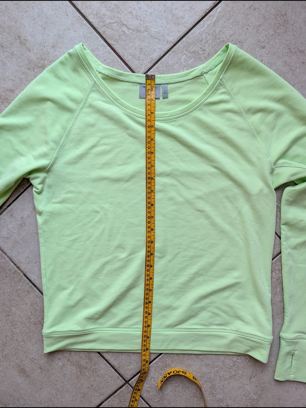 Athleta Neon Lime Green Long Sleeve Pullover Sweatshirt Thumbholes Size M - Picture 7 of 8
